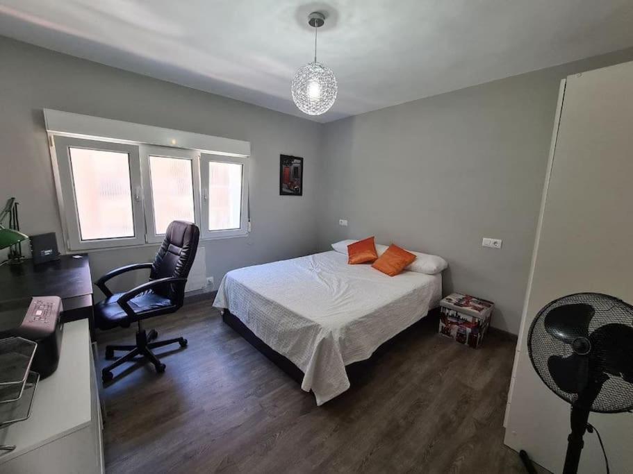 A Un Paso De La Playa, Amplio Apartamento Gijón Eksteriør billede